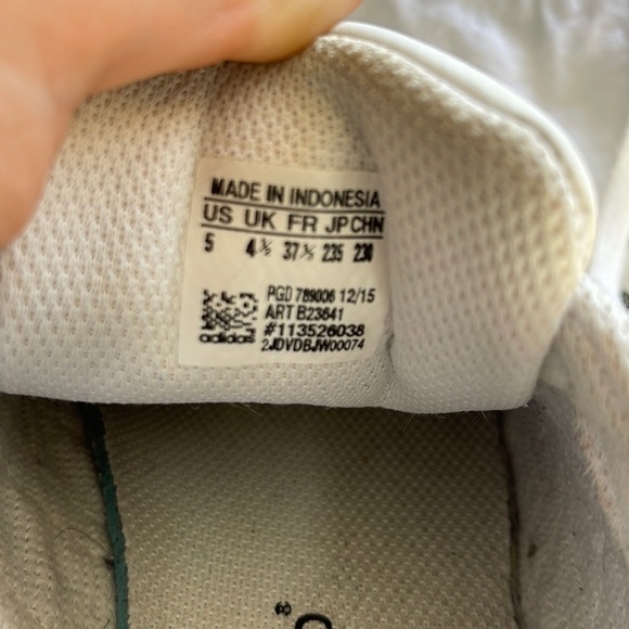 Adidas classic shell tops All White size 5 Childrens - Picture 10 of 10